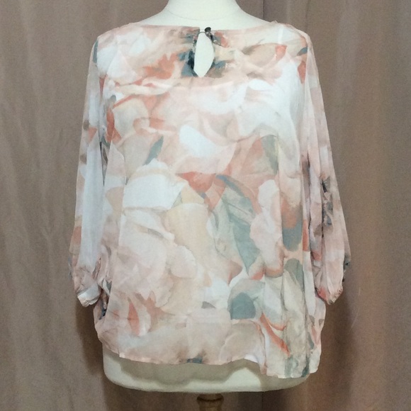Jennifer Lopez Tops - NWT Jennifer Lopez 2X blouse with attached cami